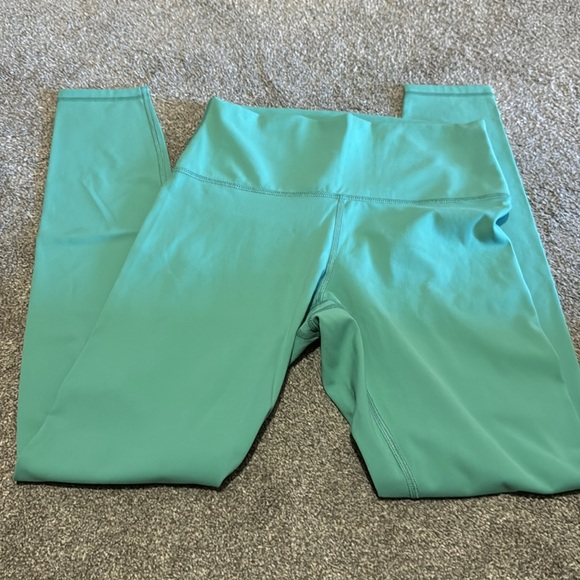 Everlane Spring Green Perform Leggings Small - Picture 2 of 3